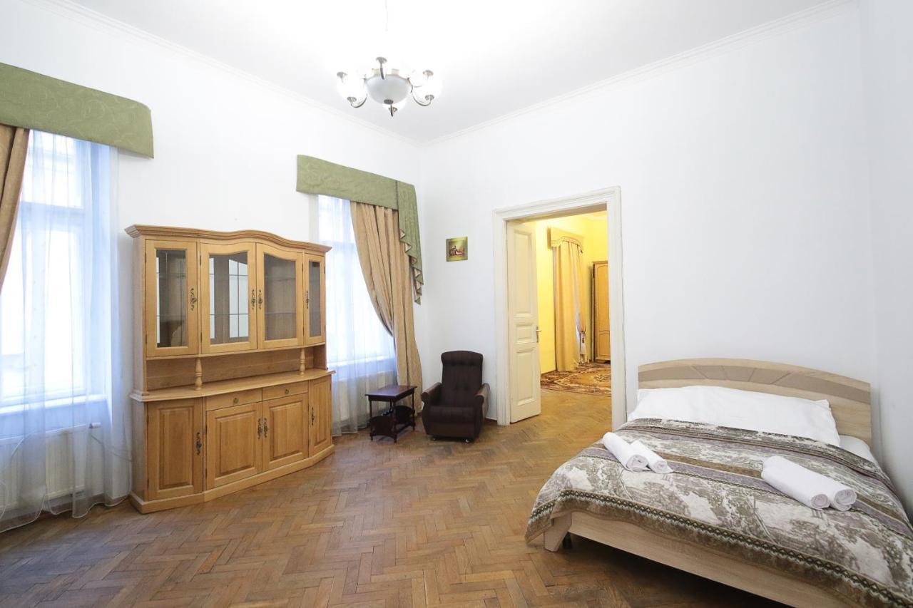 Pro Apartments 12213 Львов Экстерьер фото